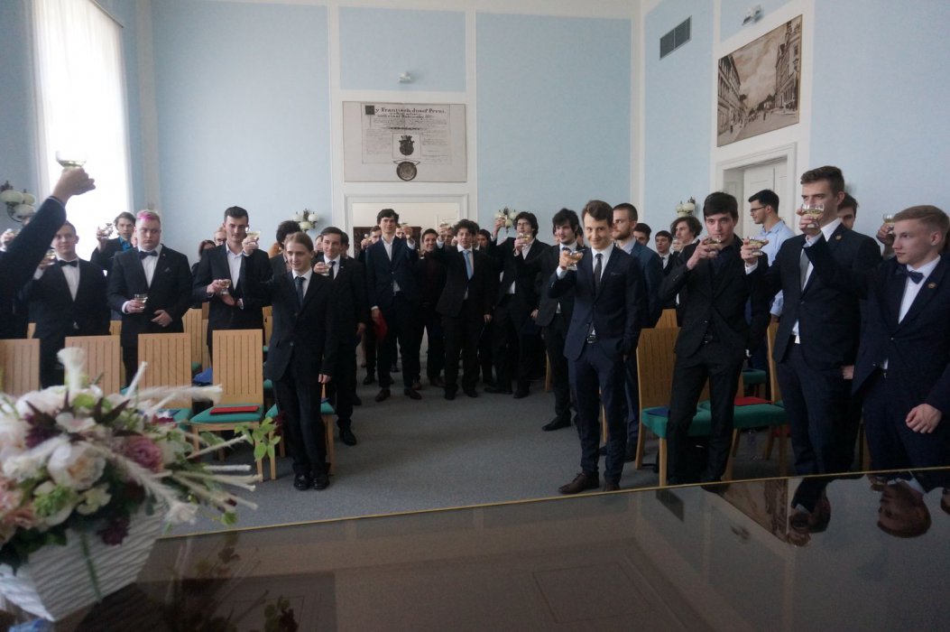 2019 Předání maturitního vysvědčení