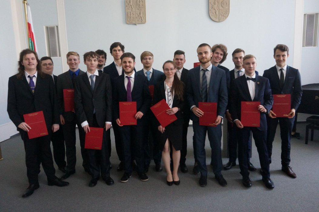 2019 Předání maturitního vysvědčení