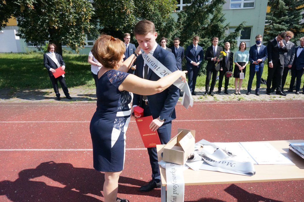 2020 Předání maturitního vysvědčení