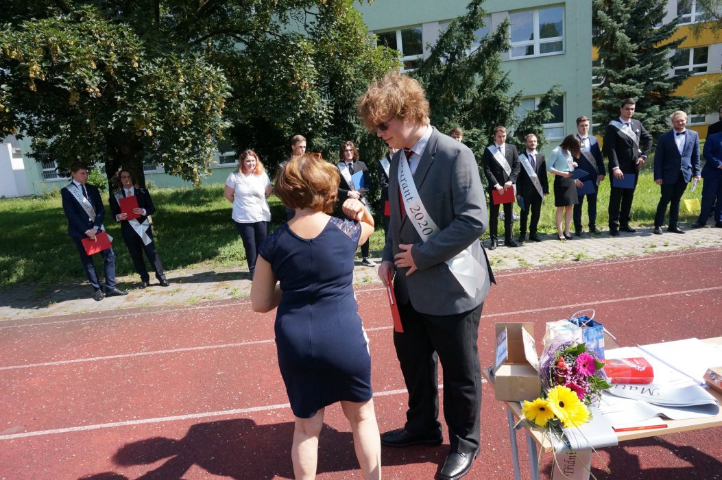 2020 Předání maturitního vysvědčení