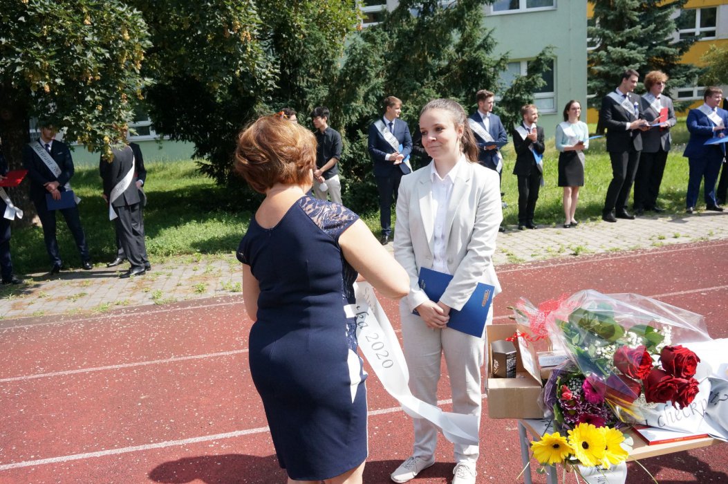 2020 Předání maturitního vysvědčení