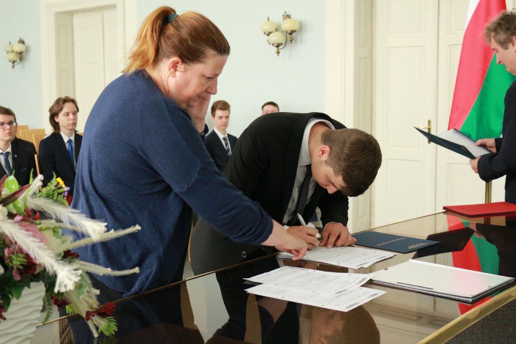 2022 Předání maturitního vysvědčení