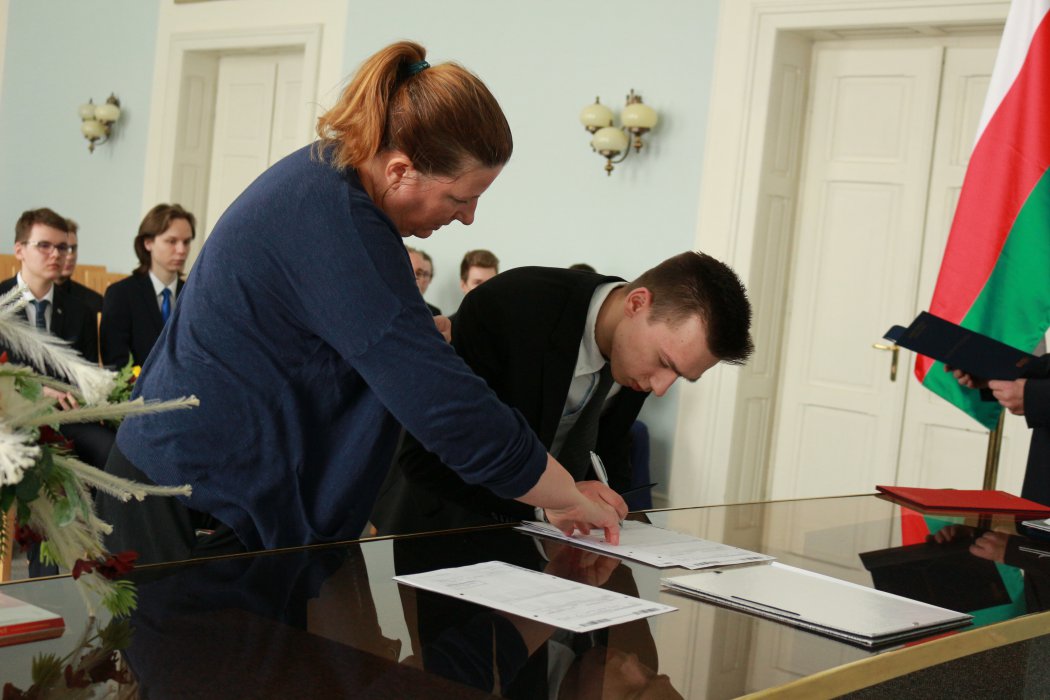 2022 Předání maturitního vysvědčení
