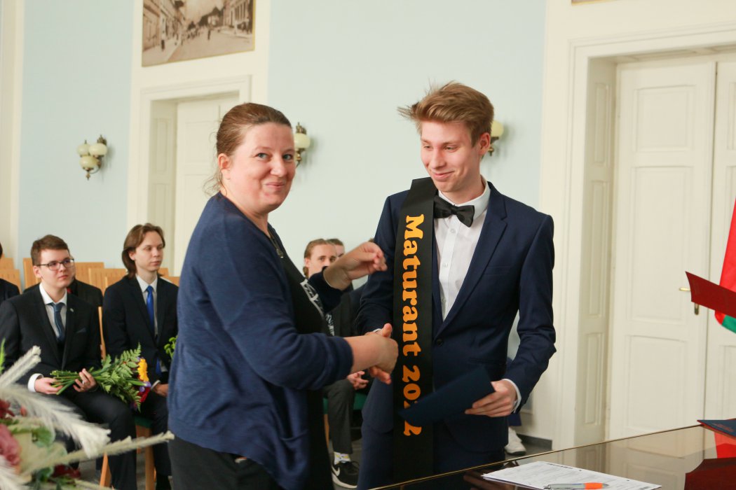 2022 Předání maturitního vysvědčení