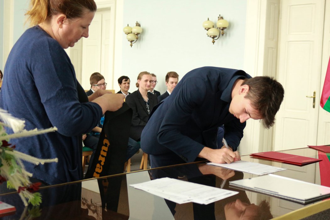 2022 Předání maturitního vysvědčení
