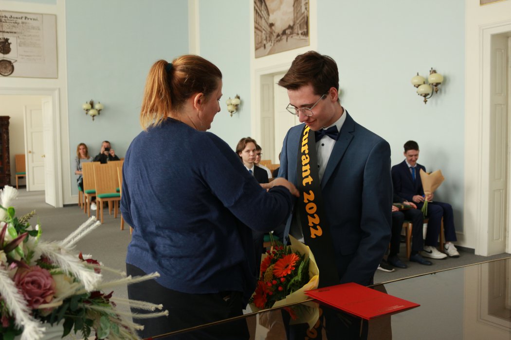 2022 Předání maturitního vysvědčení