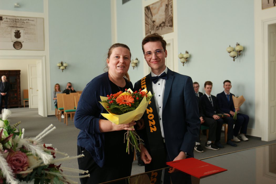 2022 Předání maturitního vysvědčení