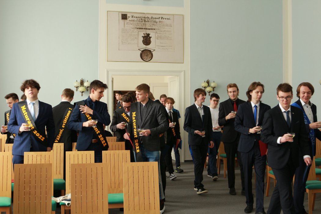 2022 Předání maturitního vysvědčení