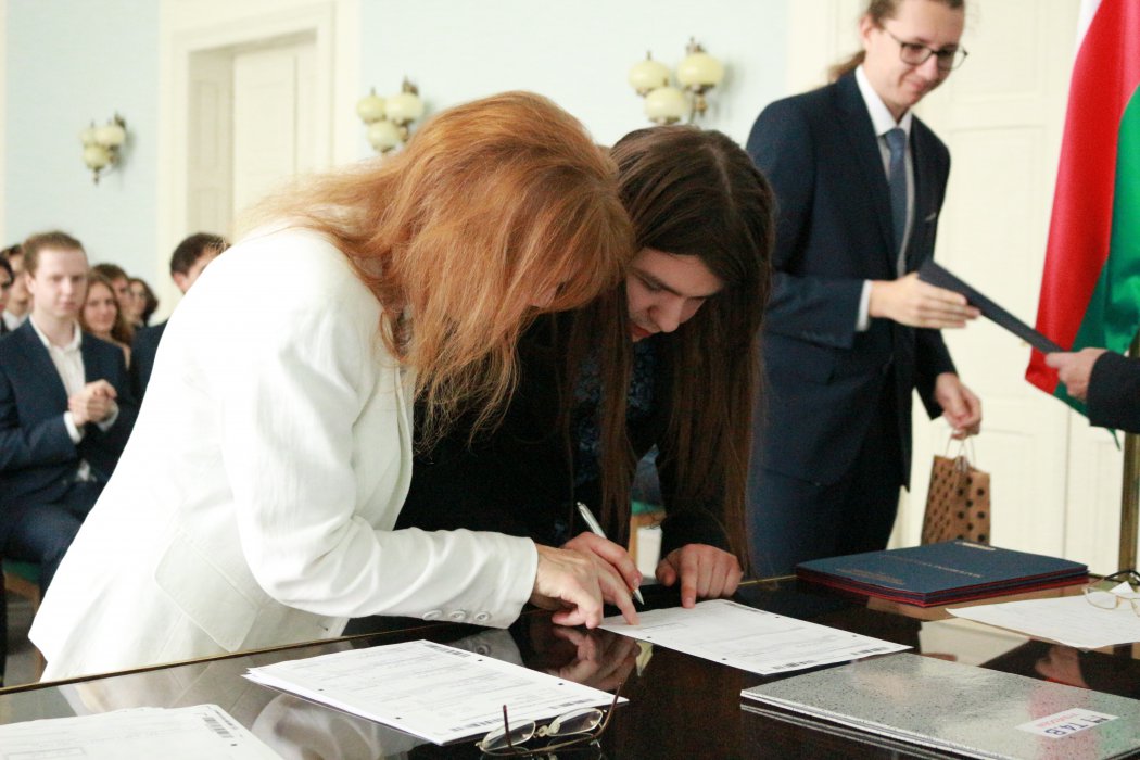 2022 Předání maturitního vysvědčení