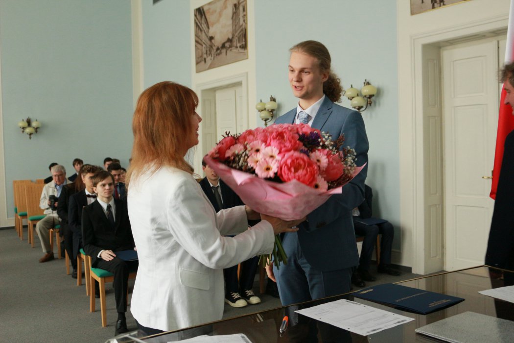 2022 Předání maturitního vysvědčení
