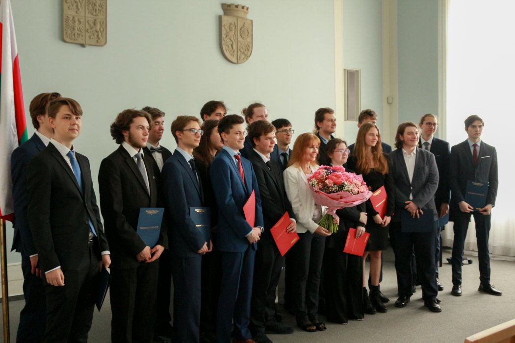 2022 Předání maturitního vysvědčení
